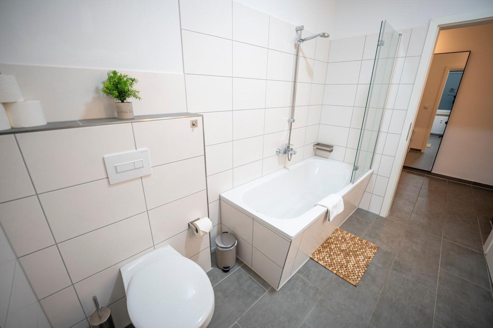 Rr - Spacious Apartments - Central - Parking Magdeburgo Esterno foto