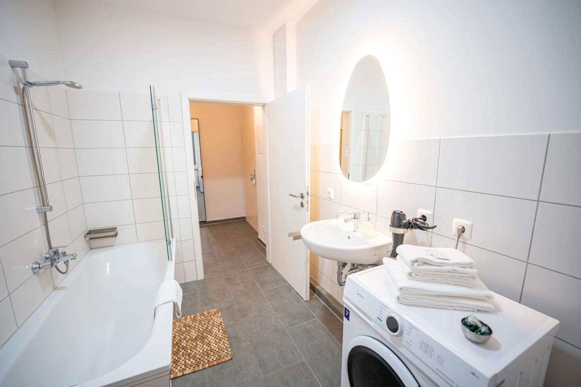 Rr - Spacious Apartments - Central - Parking Magdeburgo Esterno foto